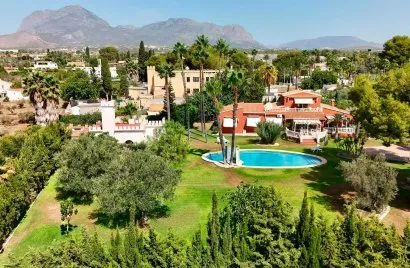 Villa de 5 dormitorios en Benidorm, España No. 32520