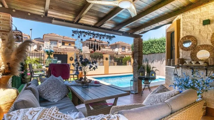 Villa de 3 dormitorios en Guardamar del Segura, España No. 32606 № 1