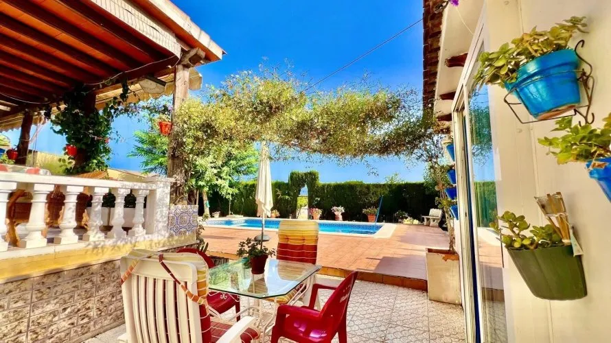 Villa de 3 dormitorios en Daya Vieja, España No. 32555 № 6
