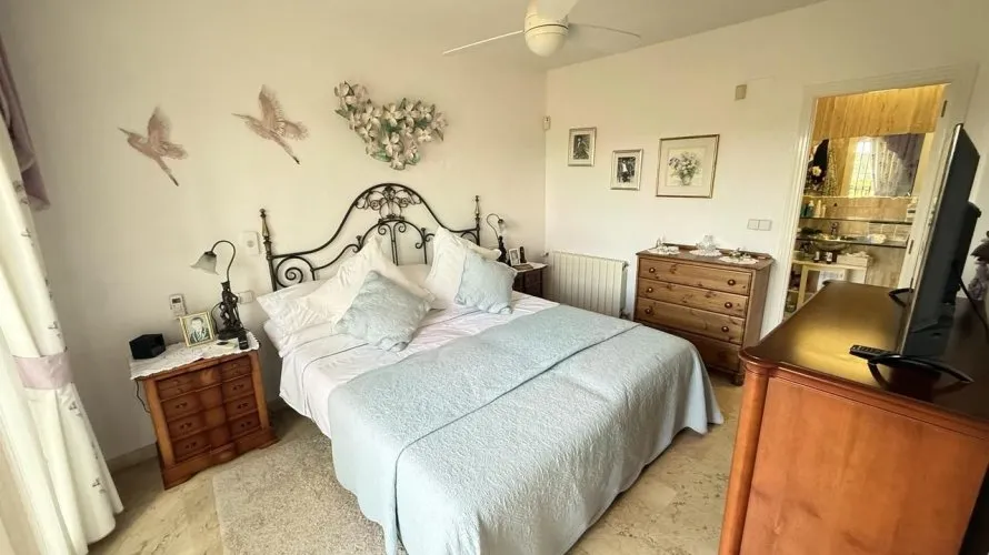 Villa de 220m² en Alicante, España No. 32618 № 3