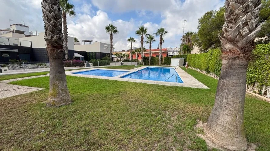 Сasa de 2 dormitorios en Alicante, España No. 32539 № 15