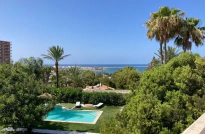 Villa de 180m² en Dénia, España No. 32563