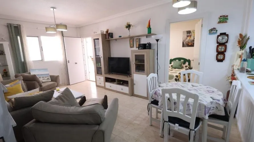 Bungalow de 2 dormitorios en Alicante, España No. 32588 № 9