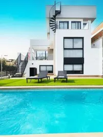 Villa de 6 dormitorios en Algorfa, España No. 32615