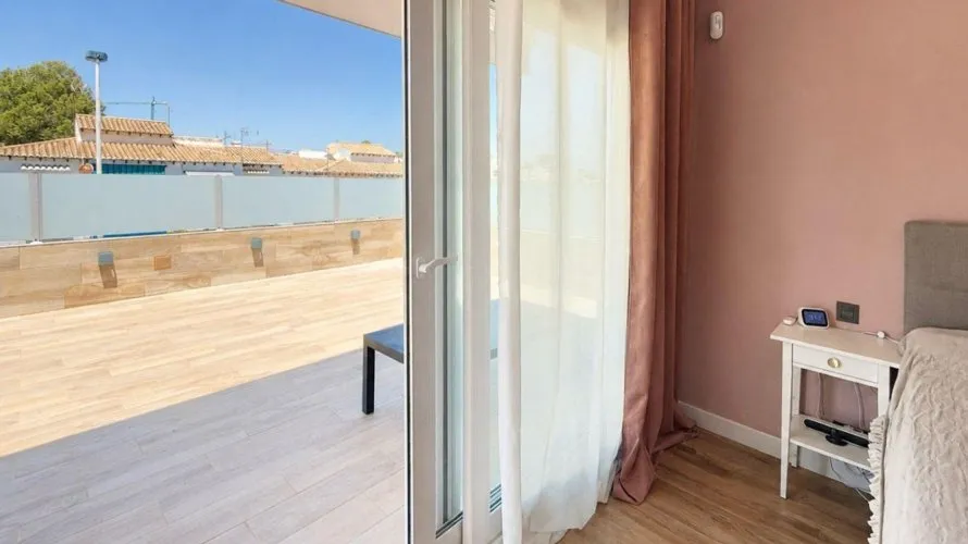 Сasa de 5 dormitorios en Los Balcones, España No. 32607 № 23