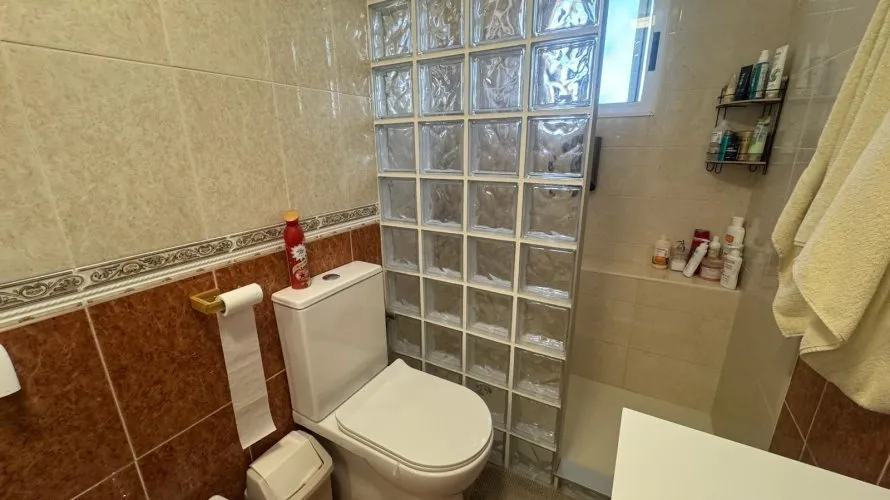 Сasa de 2 dormitorios en Torrevieja, España No. 32542 № 3