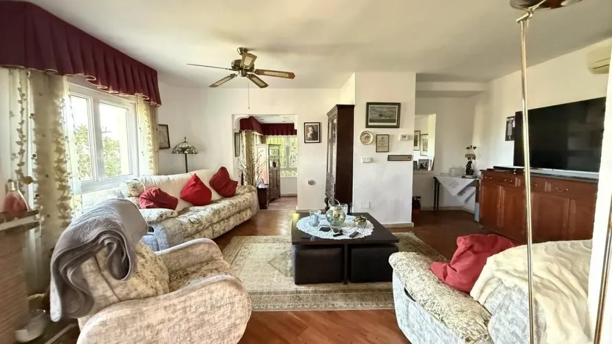 Villa de 220m² en Alicante, España No. 32618 № 26