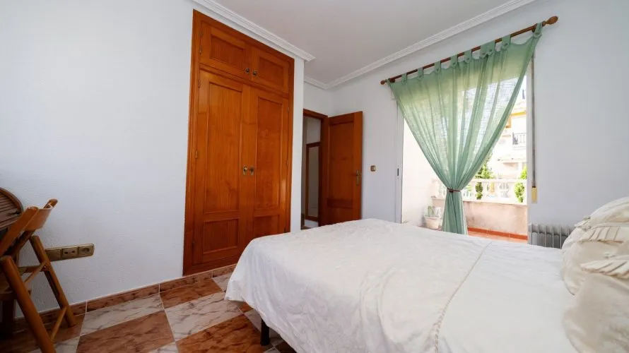 Villa de 96m² en La Zenia, España No. 32613 № 2