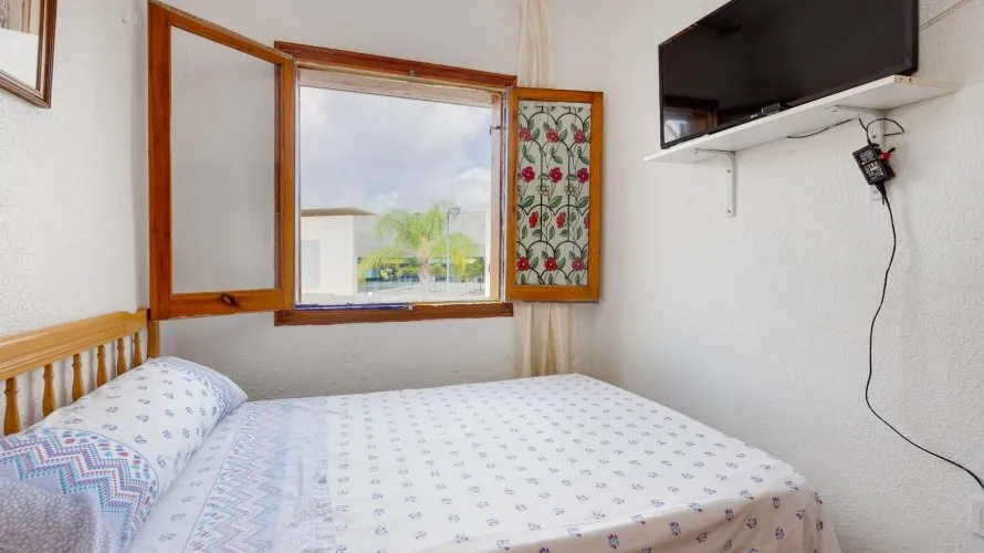Bungalow de 75m² en Torrevieja, España No. 32552 № 1