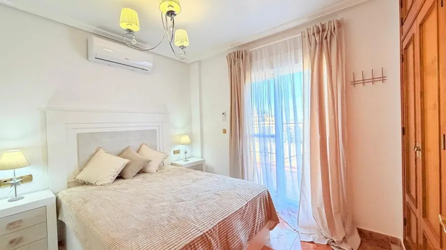 Сasa de 2 dormitorios en Campoamor, España No. 32543 № 3