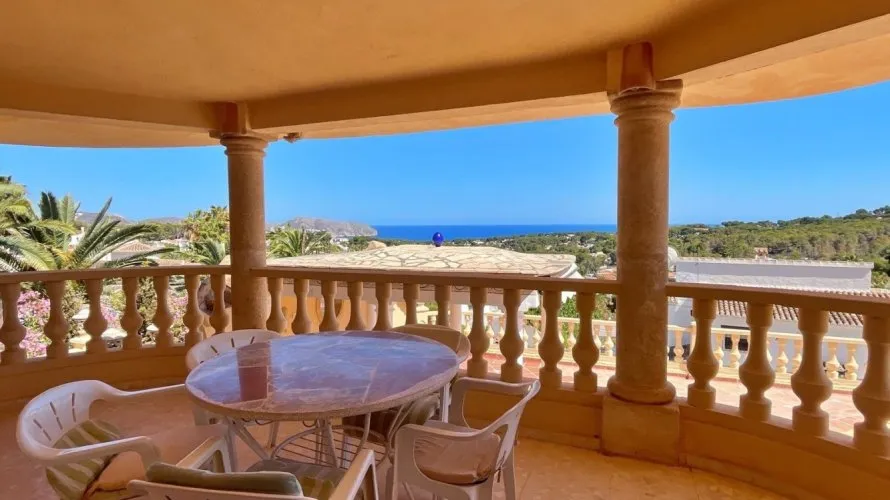 Villa de 235m² en Moraira, España No. 32671