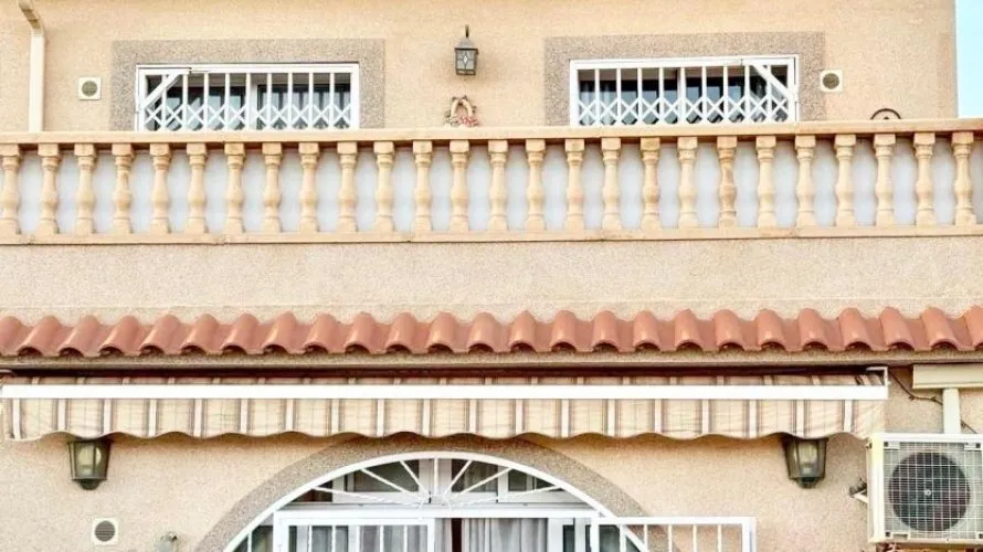 Сasa de 3 dormitorios en Torrevieja, España No. 32658 № 18