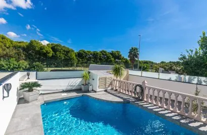Сasa de 94m² en Mil Palmeras, España No. 32648