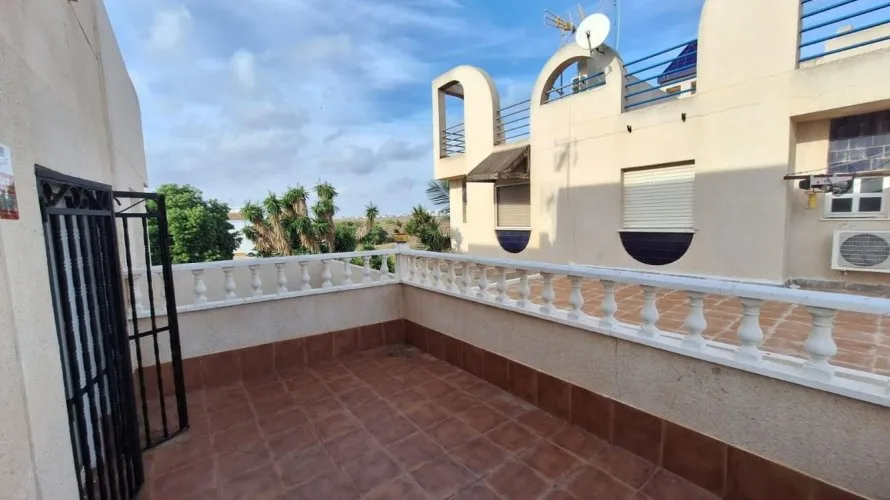 Сasa de 3 dormitorios en Torrevieja, España No. 32649 № 8