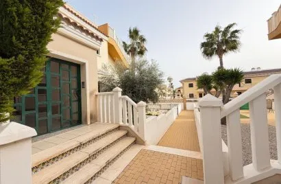 Bungalow de 2 dormitorios en Ciudad Quesada, España No. 32646