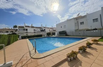 Bungalow de 1 dormitorio en Torrevieja, España No. 32640
