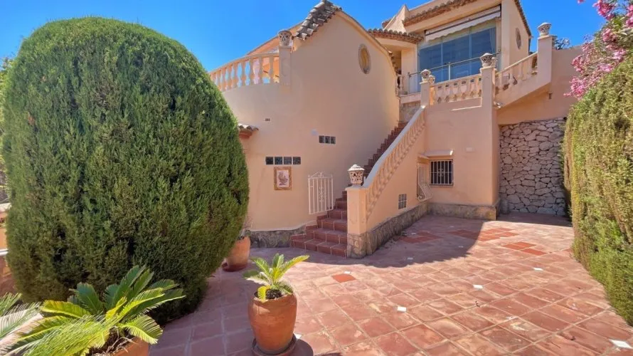 Villa de 235m² en Moraira, España No. 32671 № 3