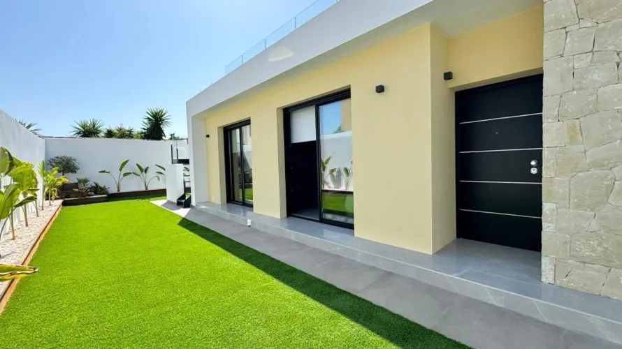 Villa de 3 chambres à Torrevieja, Spain No. 30661 № 6