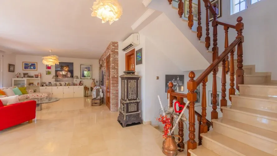 Villa de 4 chambres à Las Lagunas, Spain No. 30761 № 25