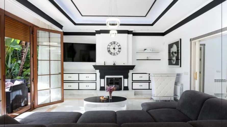 House de à Marbella, Spain No. 30617