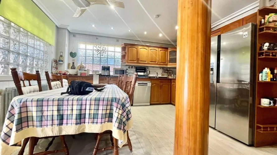 Villa de 4 chambres à Torrevieja, Spain No. 31260 № 24