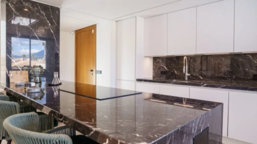 Villa de 5 chambres à Marbella, Spain No. 30608 № 3