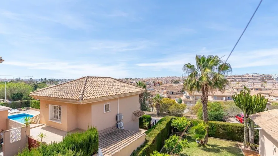 Villa de 3 chambres à Torrevieja, Spain No. 31250 № 9