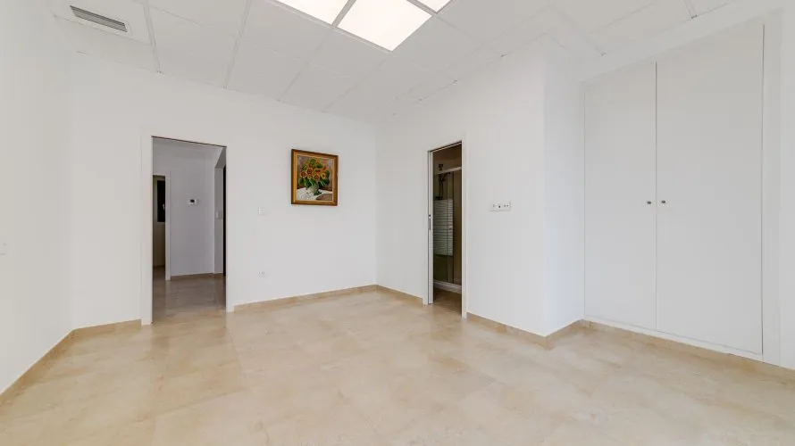 Villa de 4 chambres à Torrevieja, Spain No. 30915 № 10