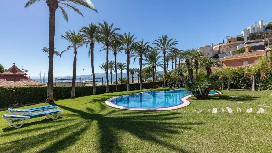 House de 640m² à Cullera, Spain No. 30934 № 2