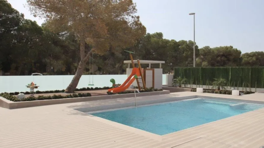 Villa de 157m² à Campoamor, Spain No. 30783 № 12