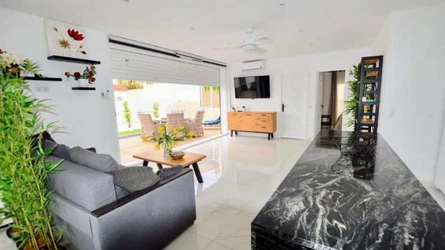 Villa de 5 chambres à San Miguel de Salinas, Spain No. 31109 № 2