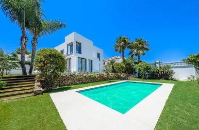 Villa de 5 chambres à Nueva Andalucia, Spain No. 30640