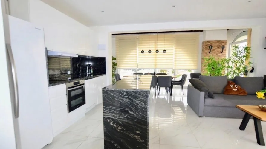 Villa de 5 chambres à San Miguel de Salinas, Spain No. 31109 № 26