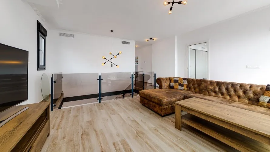 Villa de 210m² à Torrevieja, Spain No. 31014 № 18