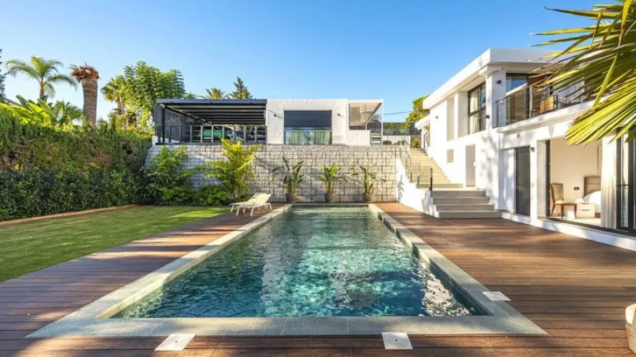 Villa de 5 chambres à Marbella, Spain No. 30641