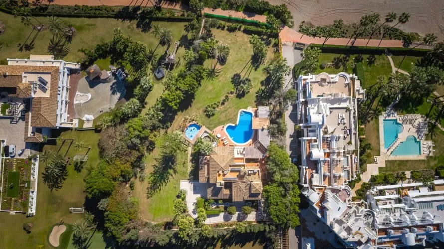 Villa de 8 chambres à Estepona, Spain No. 30585