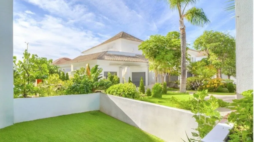 Villa de 5 chambres à Marbella, Spain No. 31050 № 1