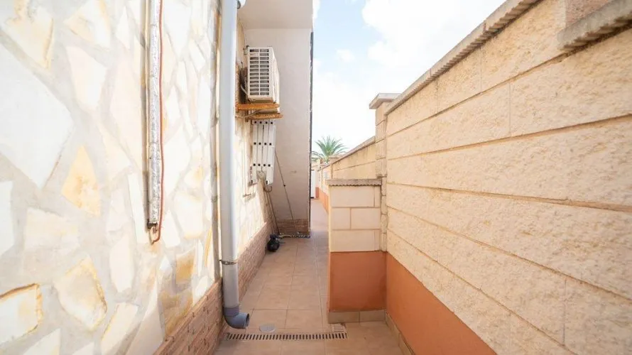 Villa de 4 chambres à Alicante, Spain No. 31172 № 5