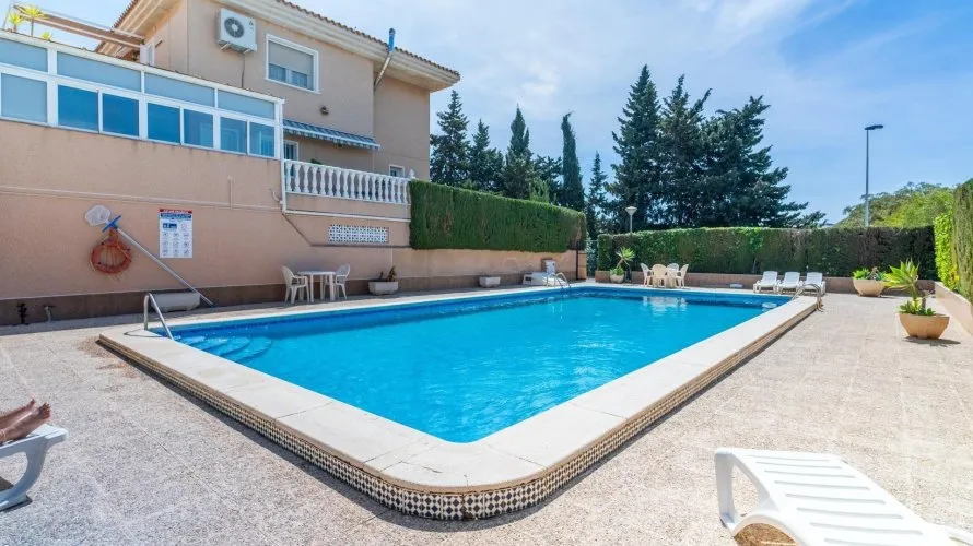 Villa de 3 chambres à Torrevieja, Spain No. 31250 № 15