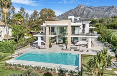 Villa de 6 chambres à Marbella, Spain No. 30738