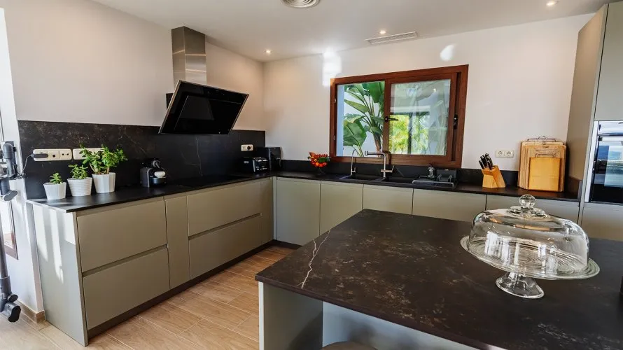 House de 4 chambres à Benahavis, Spain No. 30752 № 11