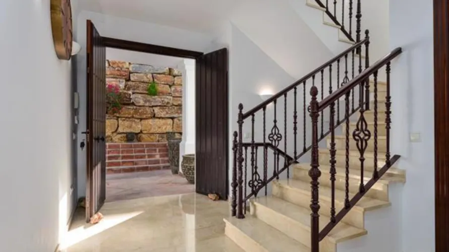 Villa de 6 chambres à Marbella, Spain No. 30639 № 2