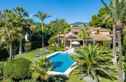 House de 9 chambres à Estepona, Spain No. 30725