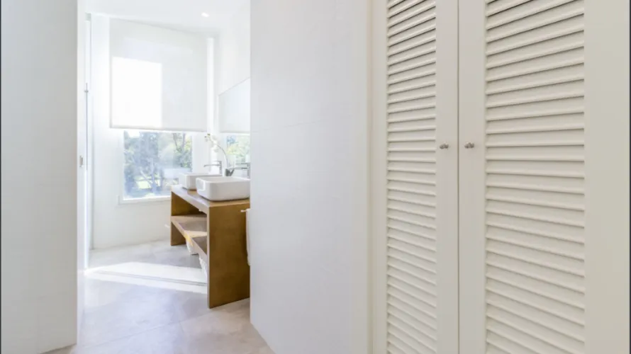 Villa de 4 chambres à Cortes (San Pedro De Alcantara), Spain No. 31128