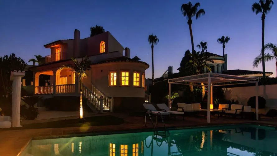 Villa de 5 chambres à Estepona, Spain No. 30516