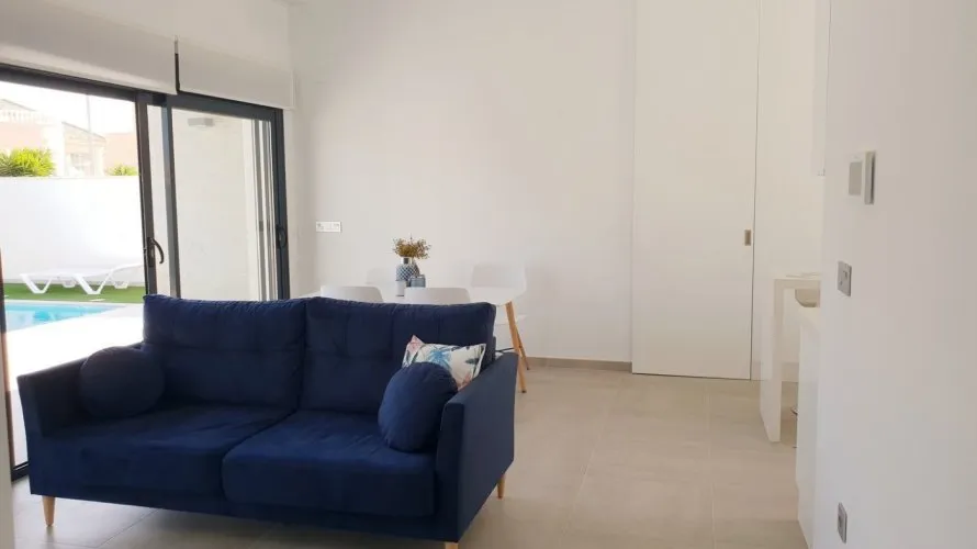 Villa de 3 chambres à Pinar De Campoverde, Spain No. 30849 № 1