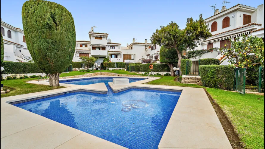 Townhouse de 3 chambres à Estepona, Spain No. 31065 № 2