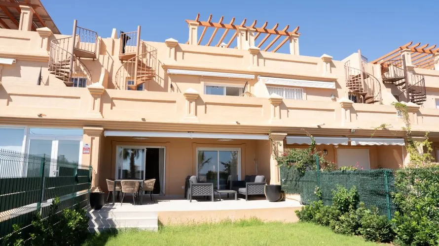 Townhouse de 3 chambres à Estepona, Spain No. 30570 № 19