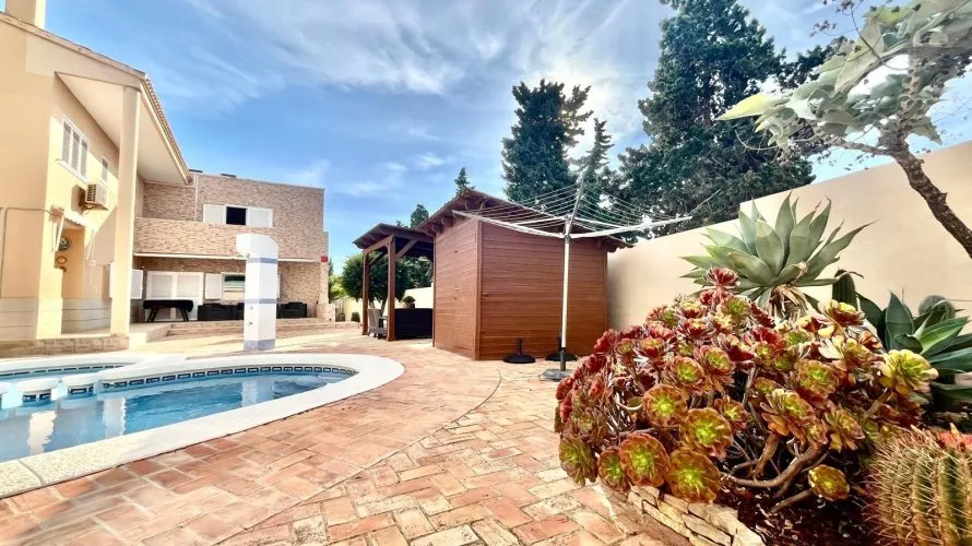Villa de 4 chambres à Torrevieja, Spain No. 31260 № 10