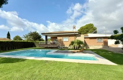 Villa de 3 chambres à La Nucia, Spain No. 31281